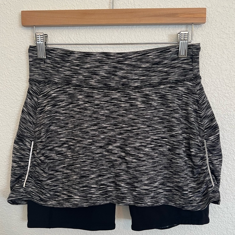 ATHLETA CONTENDER SKORT 2 in 1 size XS